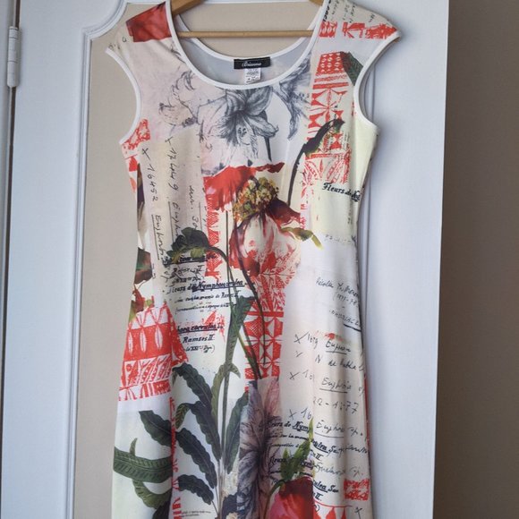 Beautiful summer dress - Picture 1 of 3